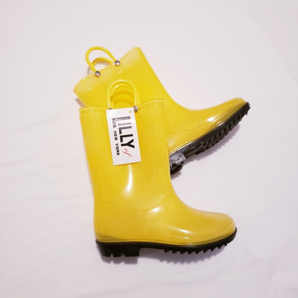 Happy yellow rain boots!